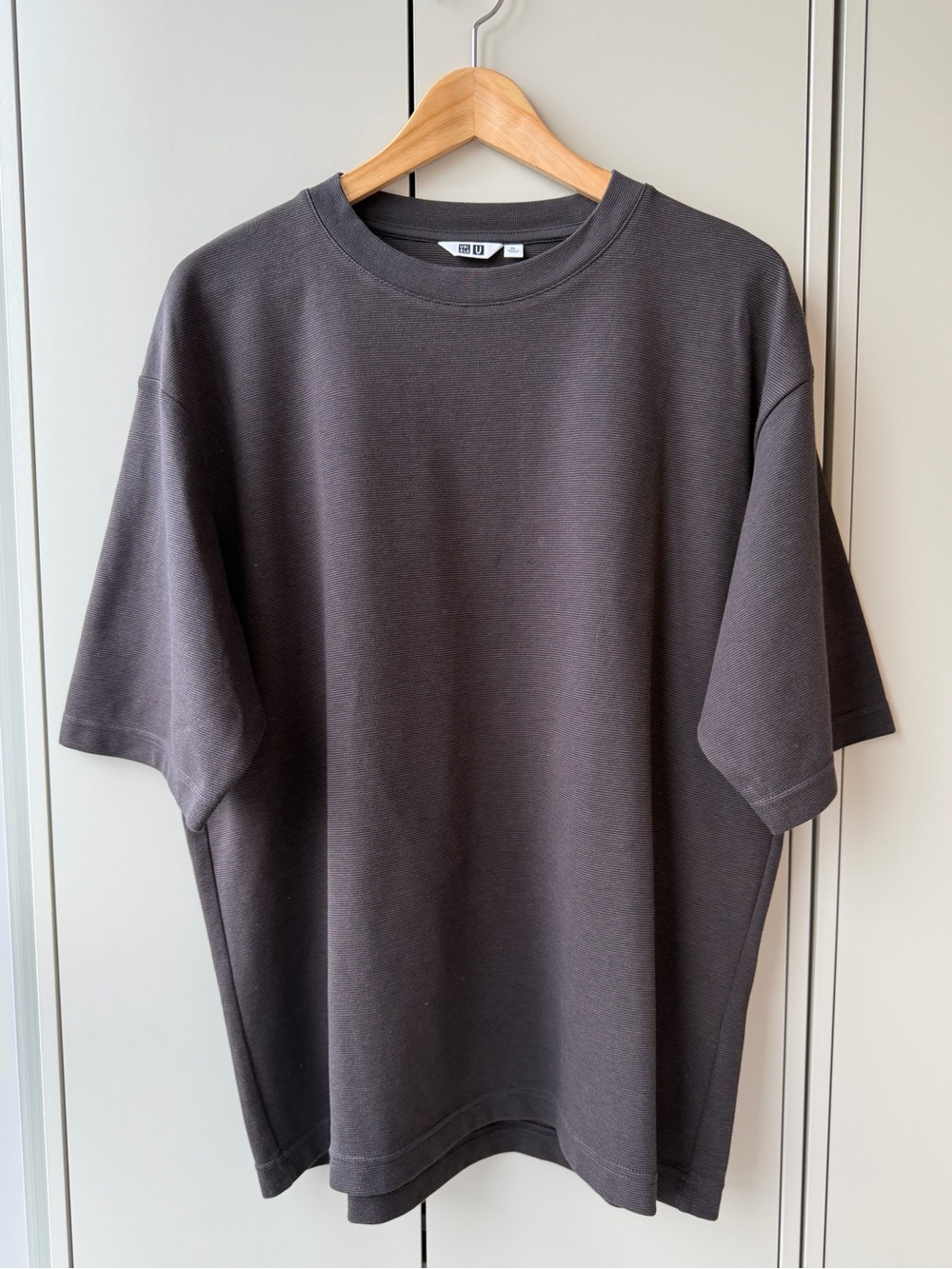 UNIQLO Men’s Crew Neck T-Shirt — Charcoal